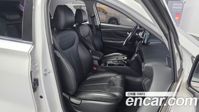 Hyundai Santafe 2019 — photo 17
