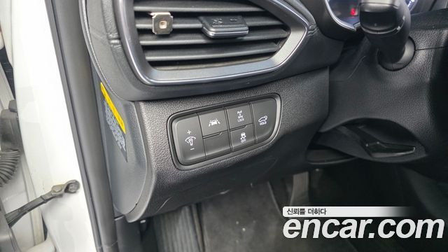 Hyundai Santafe 2019 — photo 22
