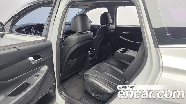Hyundai Santafe 2019 — photo 16