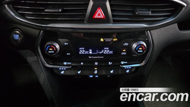 Hyundai Santafe 2019 — photo 31