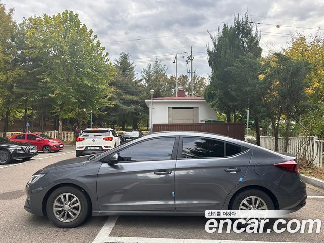 Hyundai AVANTE 2019 — photo 4