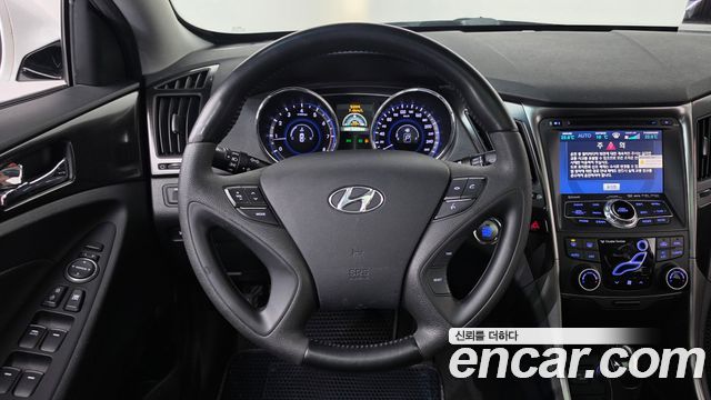 Hyundai Sonata 2012 — photo 18