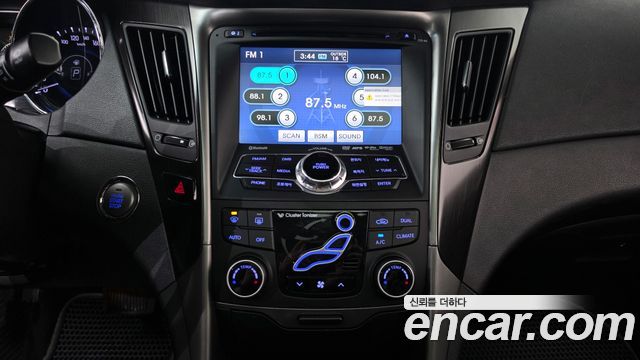 Hyundai Sonata 2012 — photo 19