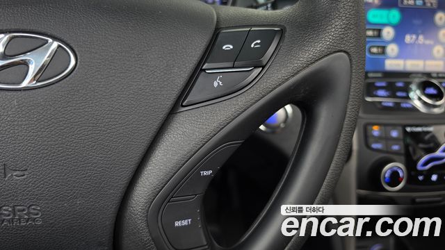 Hyundai Sonata 2012 — photo 21