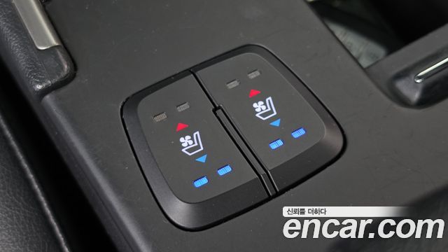 Hyundai Sonata 2012 — photo 32