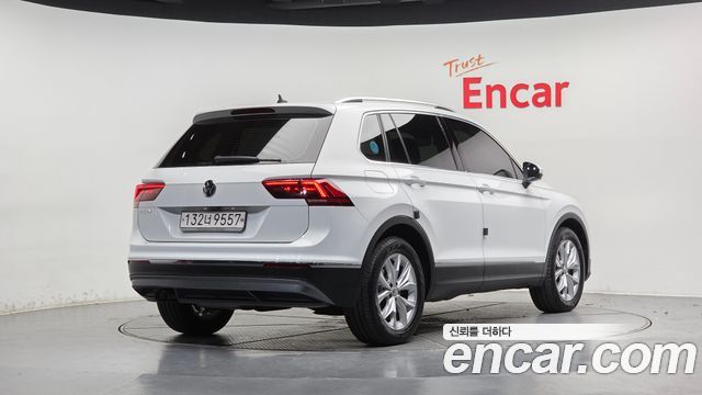 Volkswagen Tiguan 2020 — photo 2