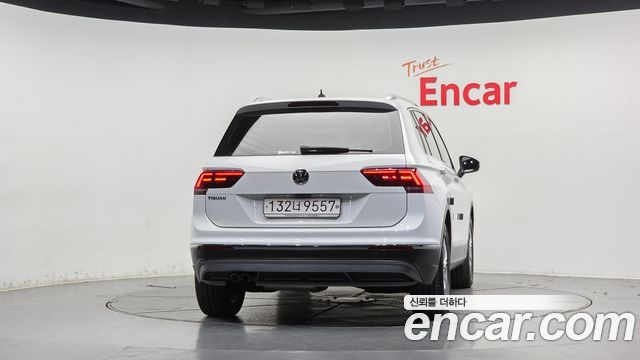 Volkswagen Tiguan 2020 — photo 4