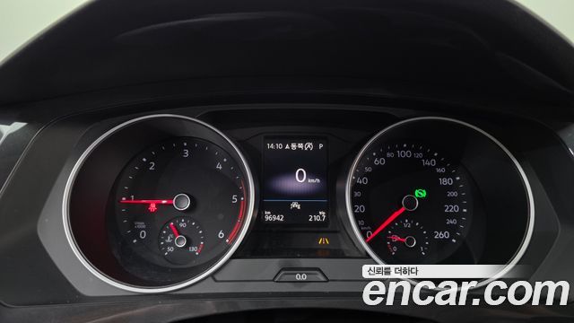 Volkswagen Tiguan 2020 — photo 11