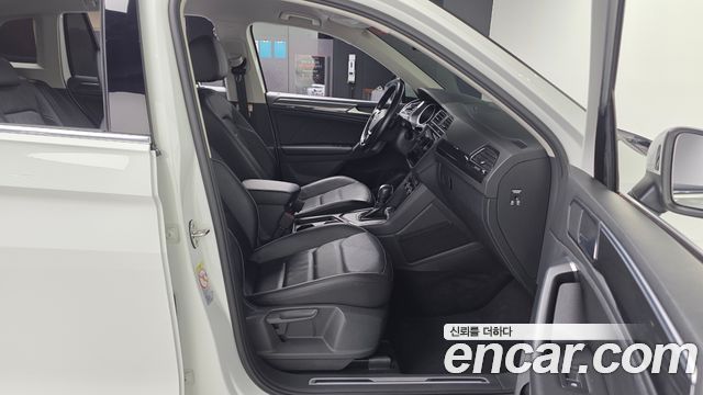 Volkswagen Tiguan 2020 — photo 17
