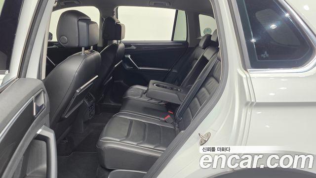 Volkswagen Tiguan 2020 — photo 18