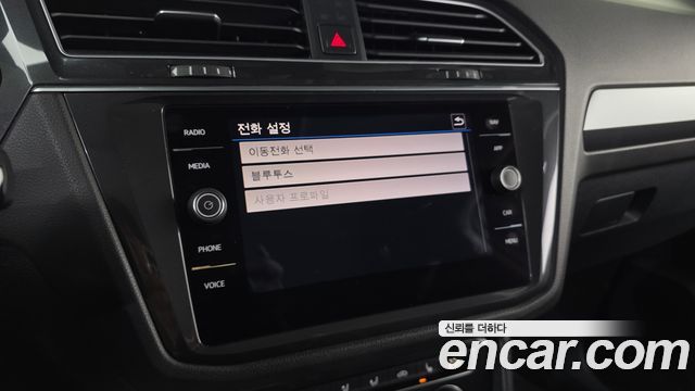 Volkswagen Tiguan 2020 — photo 21