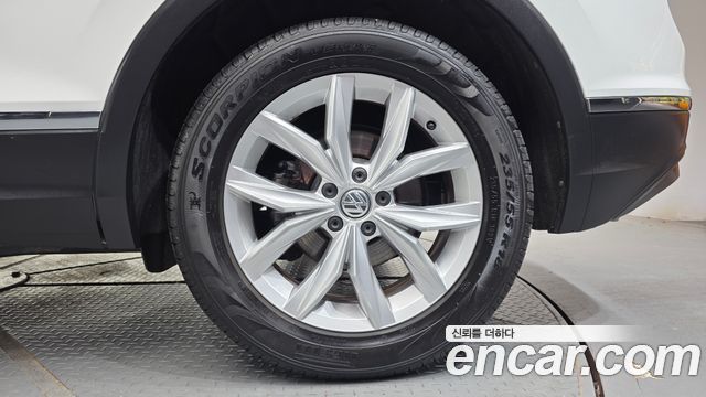 Volkswagen Tiguan 2020 — photo 7