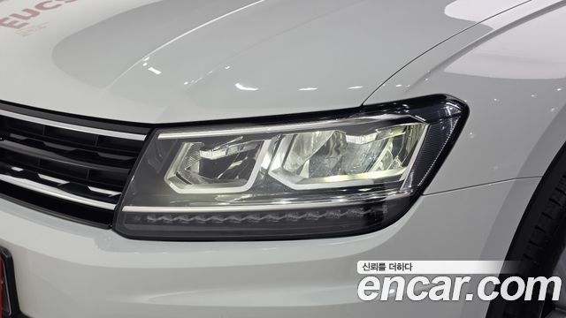 Volkswagen Tiguan 2020 — photo 8