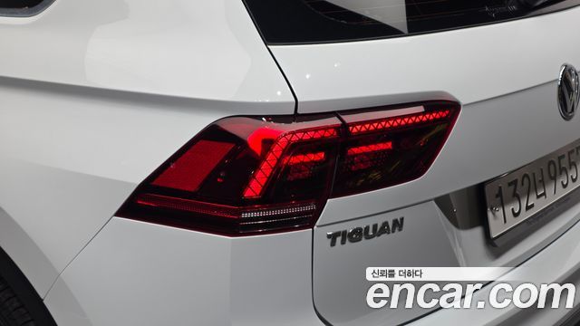 Volkswagen Tiguan 2020 — photo 9
