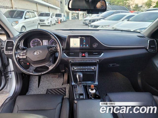 Hyundai Grandeur 2018 — photo 8