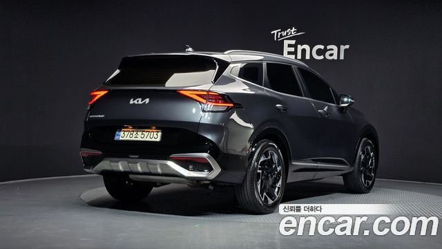 Kia Sportage 2023 — photo 2