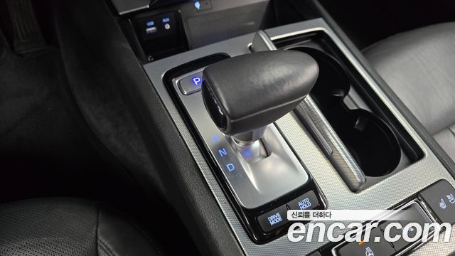 Genesis G80 2018 — photo 12
