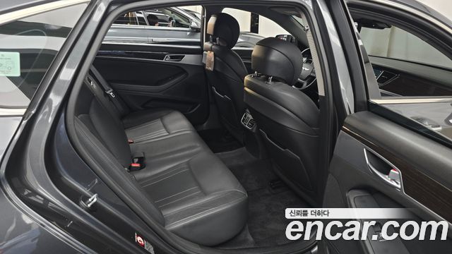 Genesis G80 2018 — photo 17