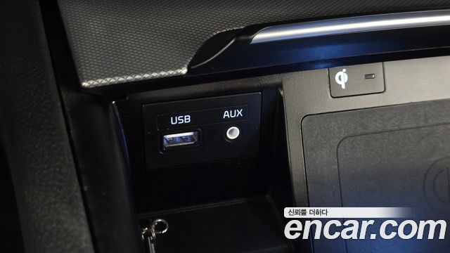 Genesis G80 2018 — photo 19