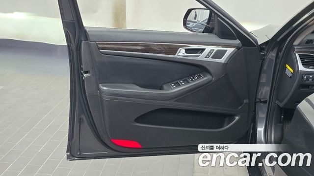 Genesis G80 2018 — photo 14