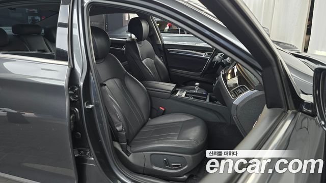 Genesis G80 2018 — photo 16