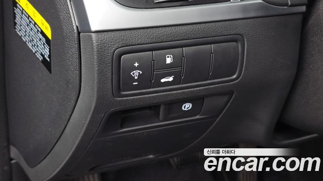 Genesis G80 2018 — photo 29