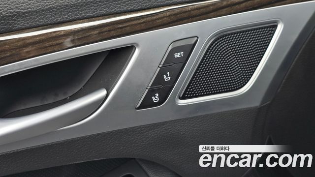 Genesis G80 2018 — photo 32