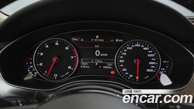 Audi A7 2013 — photo 11