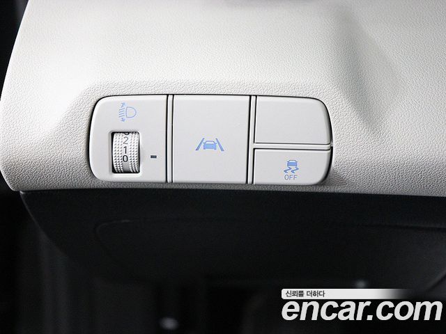 Hyundai AVANTE 2021 — photo 11