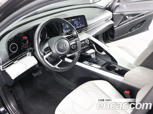 Hyundai AVANTE 2021 — photo 17