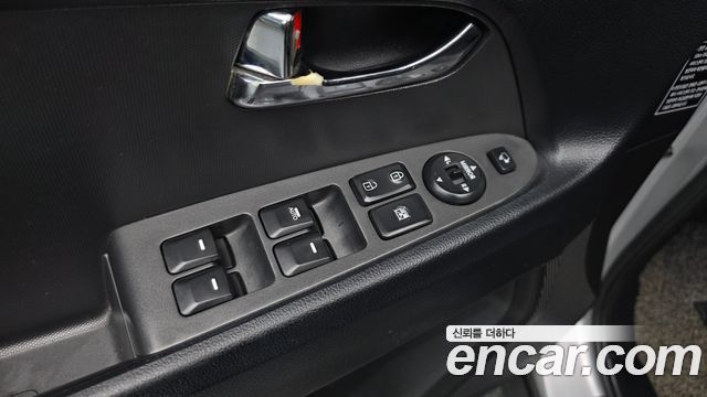 Kia Sportage 2012 — photo 11