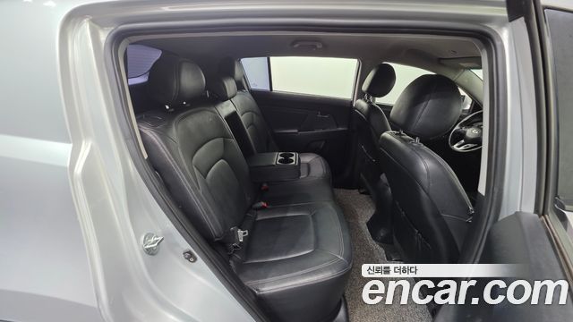 Kia Sportage 2012 — photo 18