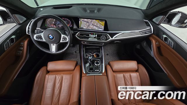 BMW X7 2021 — photo 10