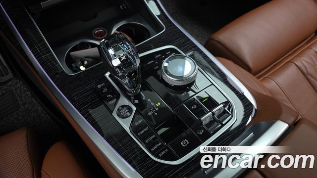 BMW X7 2021 — photo 12
