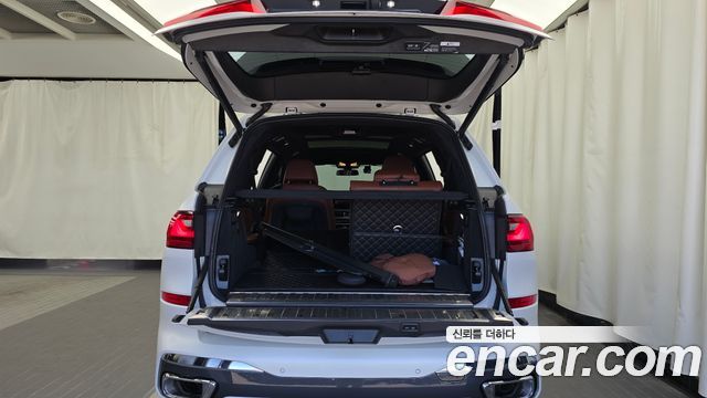 BMW X7 2021 — photo 22