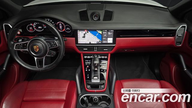 Porsche Cayenne 2021 — photo 10
