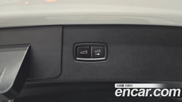 Porsche Cayenne 2021 — photo 26