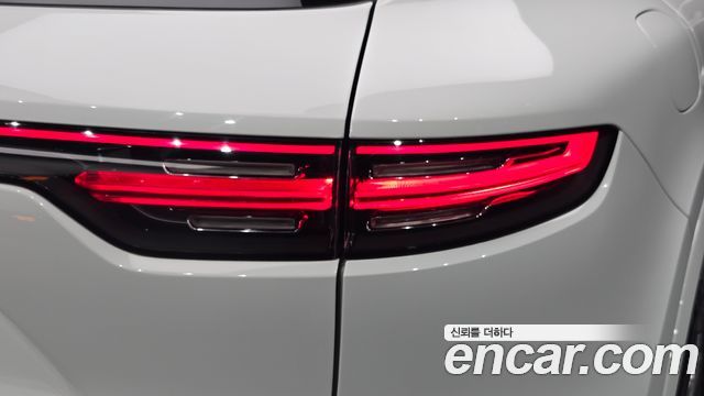 Porsche Cayenne 2021 — photo 9