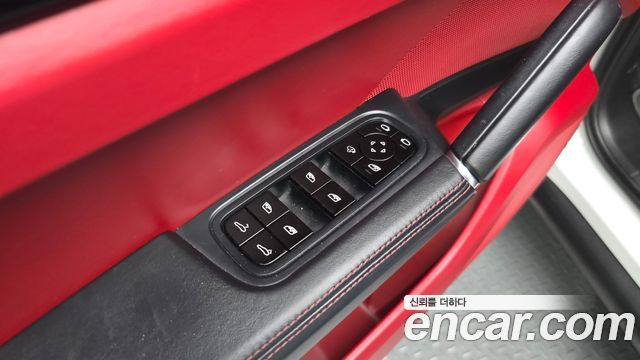 Porsche Cayenne 2021 — photo 28