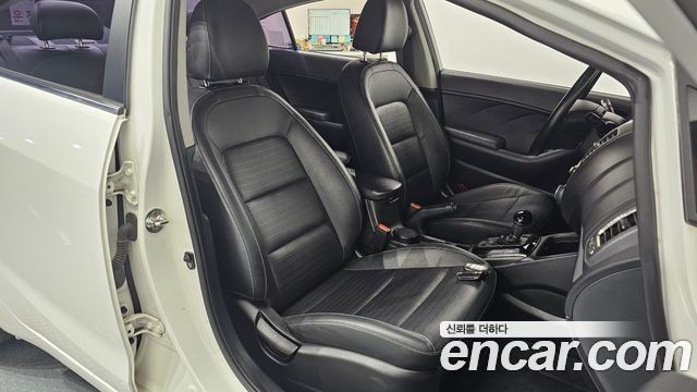 Kia K3 2018 — photo 18