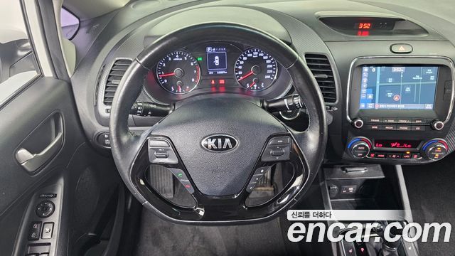 Kia K3 2018 — photo 19