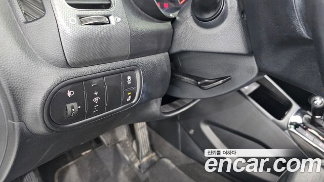Kia K3 2018 — photo 23