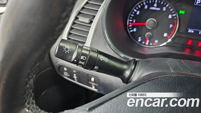 Kia K3 2018 — photo 29