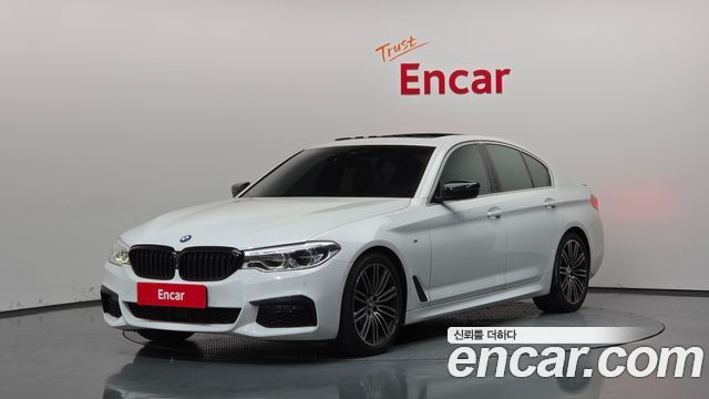 BMW 5-Series 2019 — photo 1