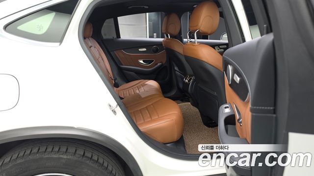 Mercedes-Benz GLC-Class 2021 — photo 18