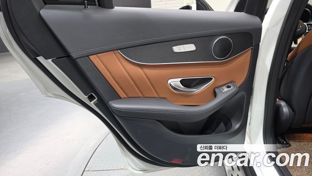Mercedes-Benz GLC-Class 2021 — photo 15