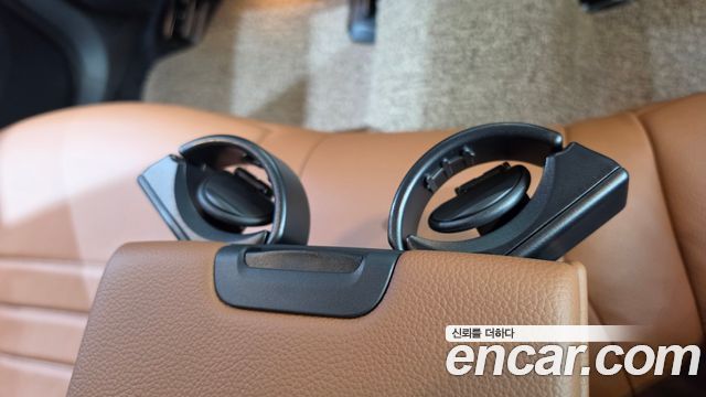 Mercedes-Benz GLC-Class 2021 — photo 29
