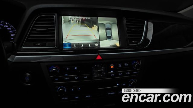 Hyundai Genesis 2016 — photo 21