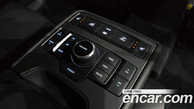 Hyundai Genesis 2016 — photo 25
