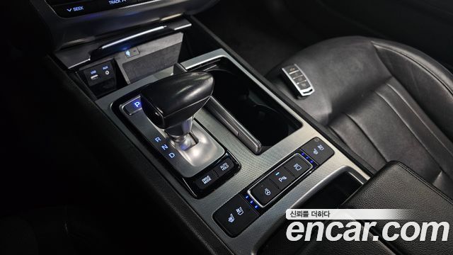 Genesis G80 2018 — photo 12